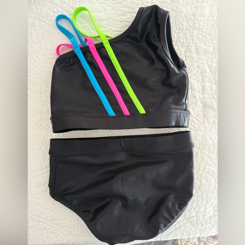 LA DESIGNS DANCE Set in Black with Colorful Stripes